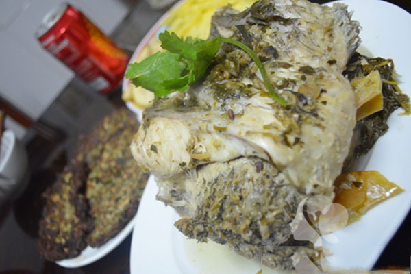 Cách làm món cá trắm đen nhồi thịt lạ miệng cho ngày cuối tuần
