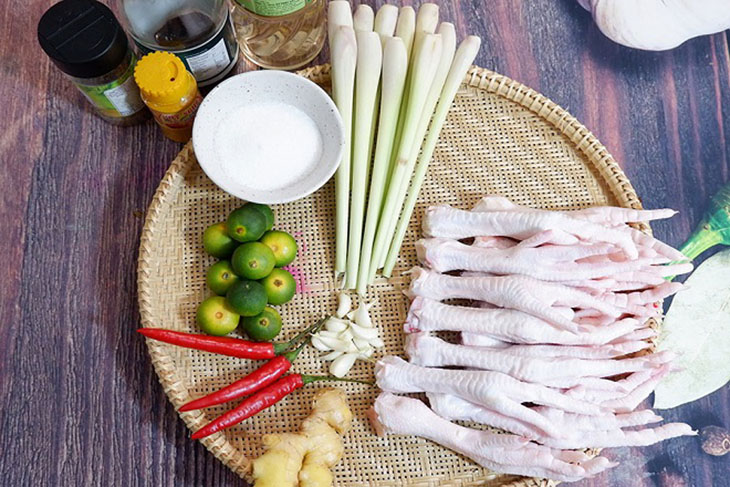 Chân gà ngâm sả tắc 