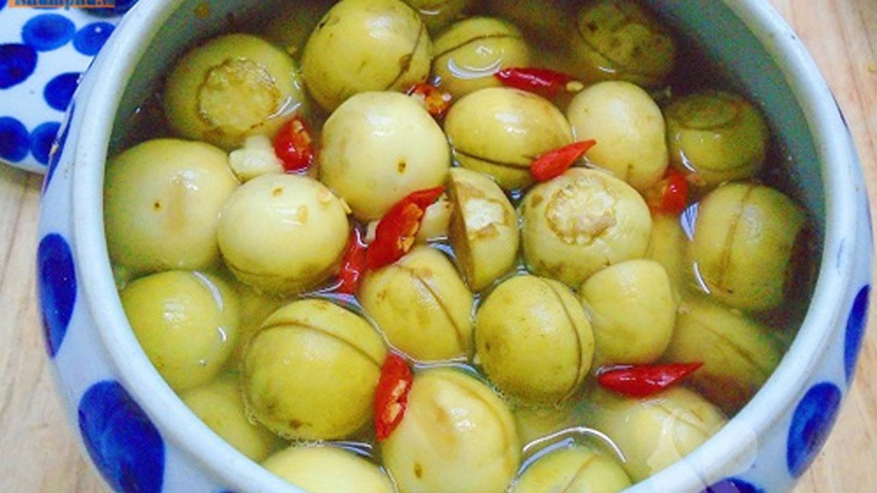 Cách làm cá trắm đen kho cà muối 