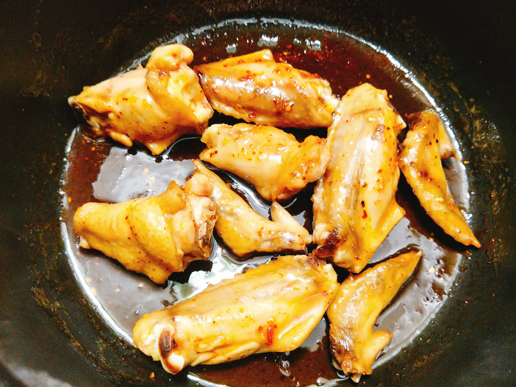 Hướng dẫn cách làm cánh gà sốt mật ong bằng nồi cơm điện