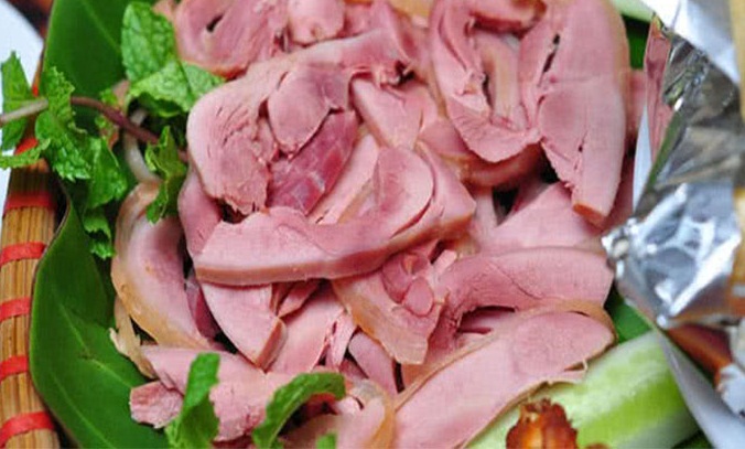 gà đồi vùng cao Hà Giang hun khói