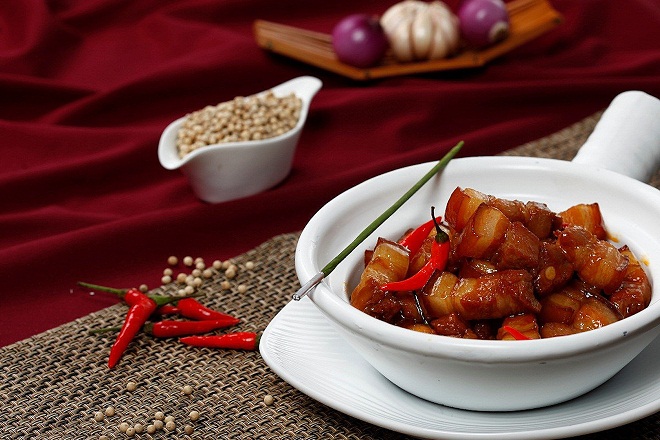 Hướng dẫn làm thịt nạc kho tiêu