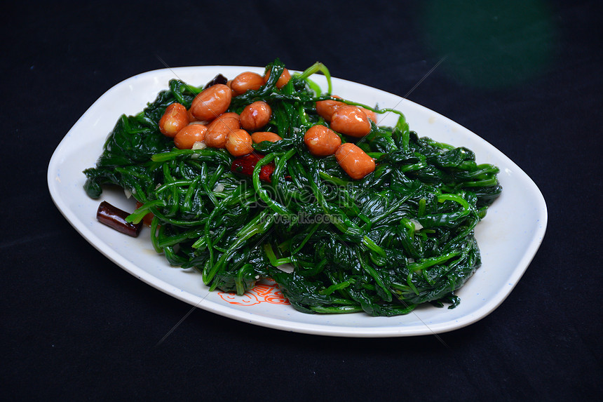 Rau bina trộn với đậu phộng