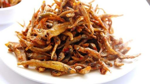  Cá cơm chiên tỏi ớt