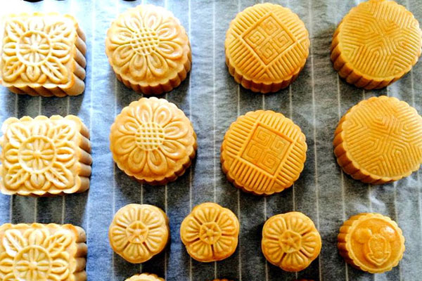 Bạn nên chọn mua chính xác kích thước để có những chiếc bánh vừa vặn