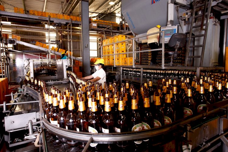 Nhà máy sản xuất bia Lào