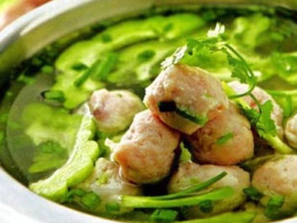 Lẩu khổ qua cá thác lác.