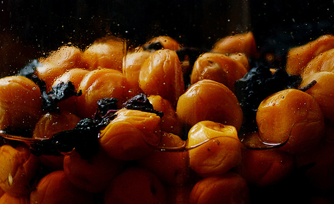 Tác dụng tuyệt vời của dấm mơ muối với sức khỏe