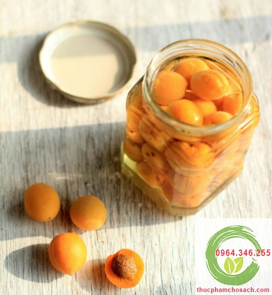 cửa hàng bán mơ muối hòa bình