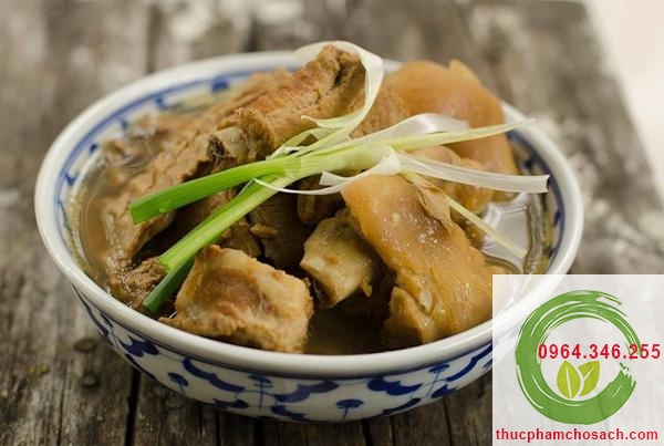 măng khô hầm xương