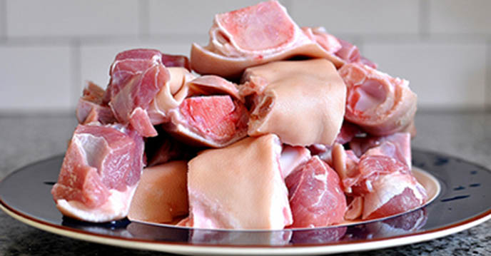 Chân giò hầm nấm đông cô ngon