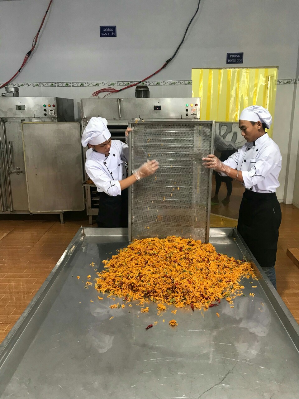  sản xuất Khô Gà Lá Chanh