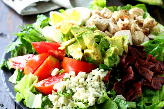 Hướng dẫn làm món salad thịt gà cực đơn giản ngay tại nhà