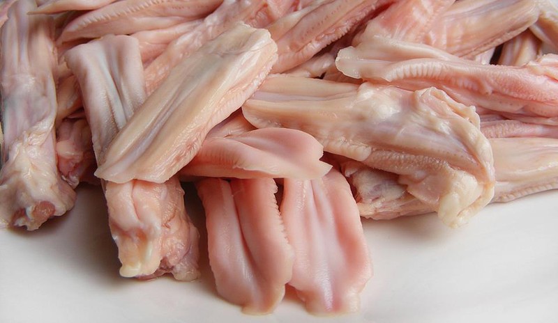 Nguyên liệu chuẩn bị cho món lưỡi vịt rang muối 