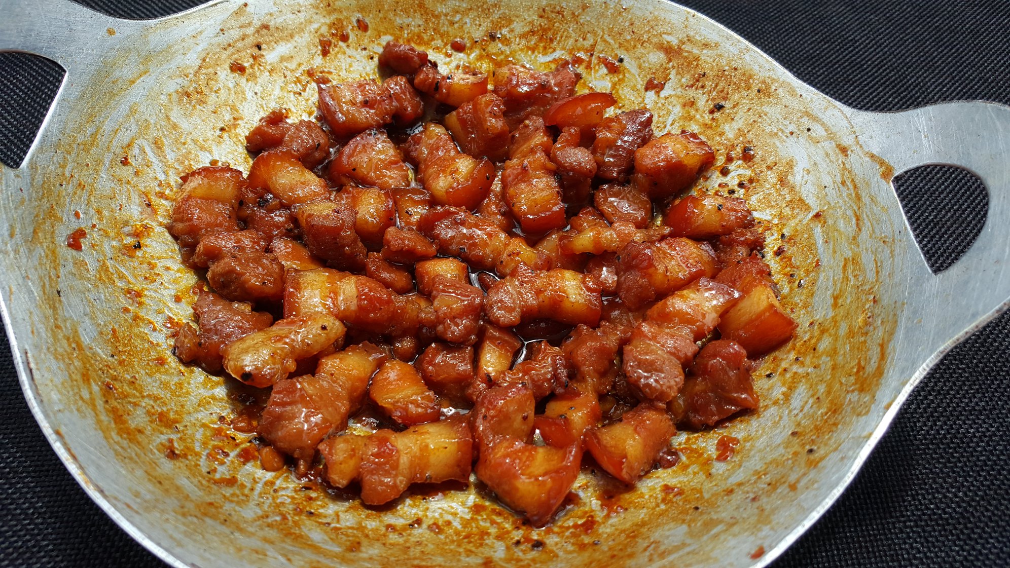 Cách làm món ba chỉ cháy cạnh