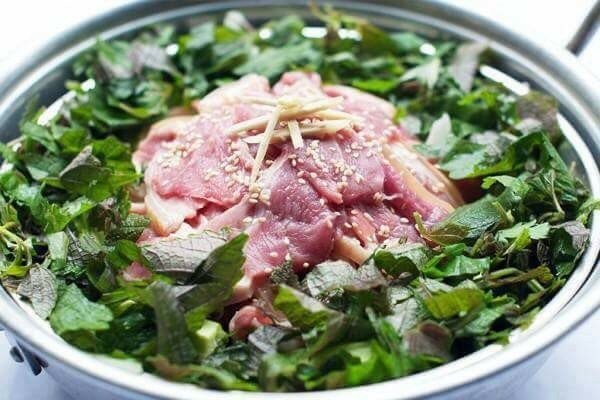 cách làm thịt dê hấp lá tía tô