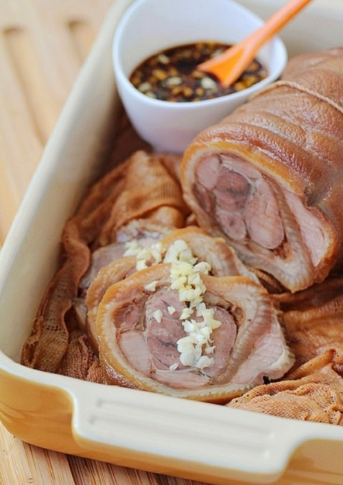 chân giò nấu nước tương hoàn thành